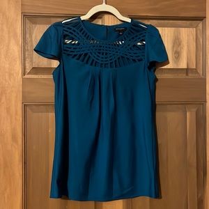 Banana Republic short sleeve blouse with unique cut out